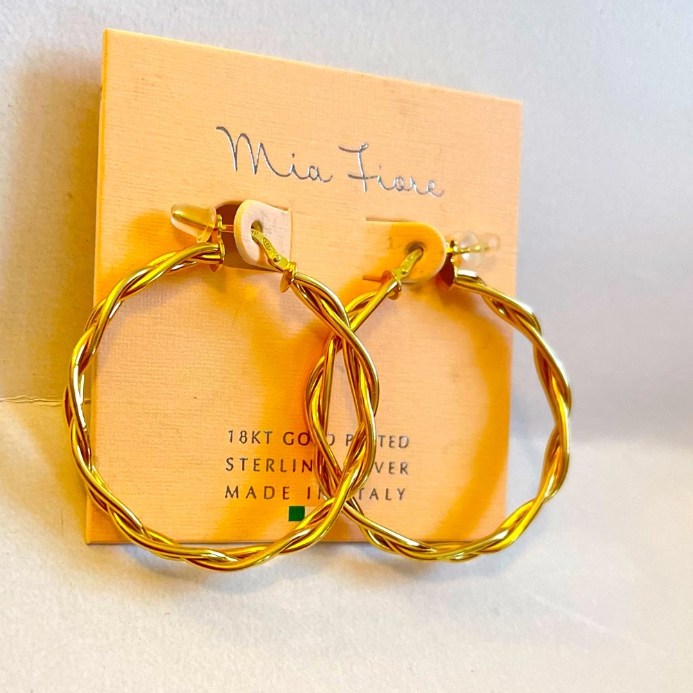 18K Gold Italian Made Hoop Earrings